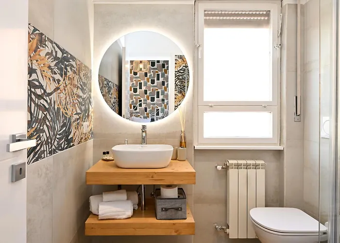 דירה Cozy Steps From Metro Station
