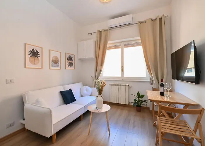 דירה Cozy Steps From Metro Station רומא