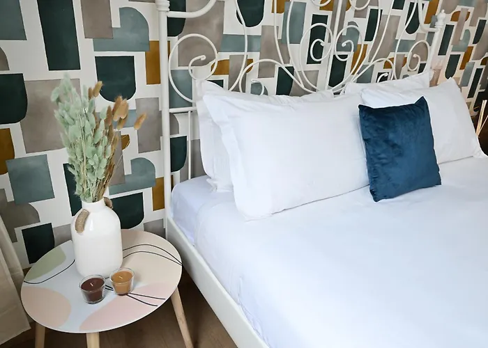 דירה Cozy Steps From Metro Station *
